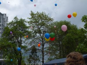 Luftballons am Himmel - Frühchentreffen im Klinikum Chemnitz 2015